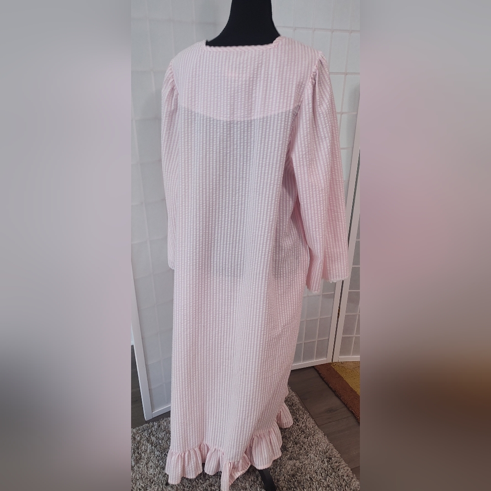 Vintage Pink Seersucker Women's Robe Housecoat Embellished Ribbon And Lace Large - Picture 2 of 14